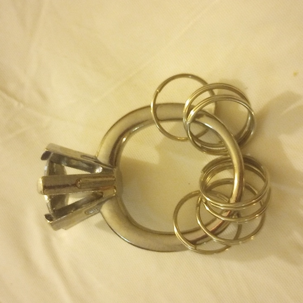 Diamond Keychain Ring - Picture 3 of 5